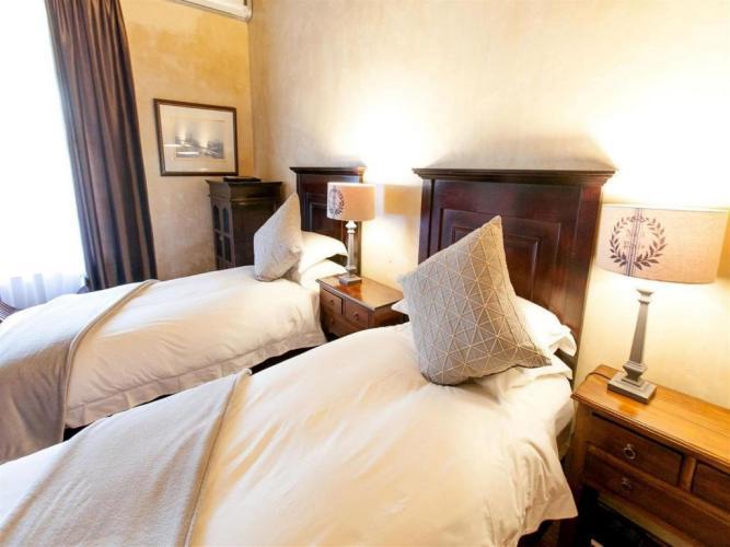 Old House Lodge Beaufort West Habitación foto